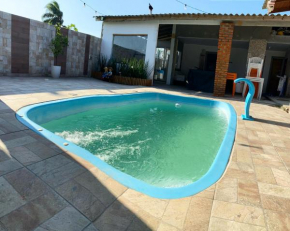 Casa próximo à praia com piscina , hospeda até 20 pessoas